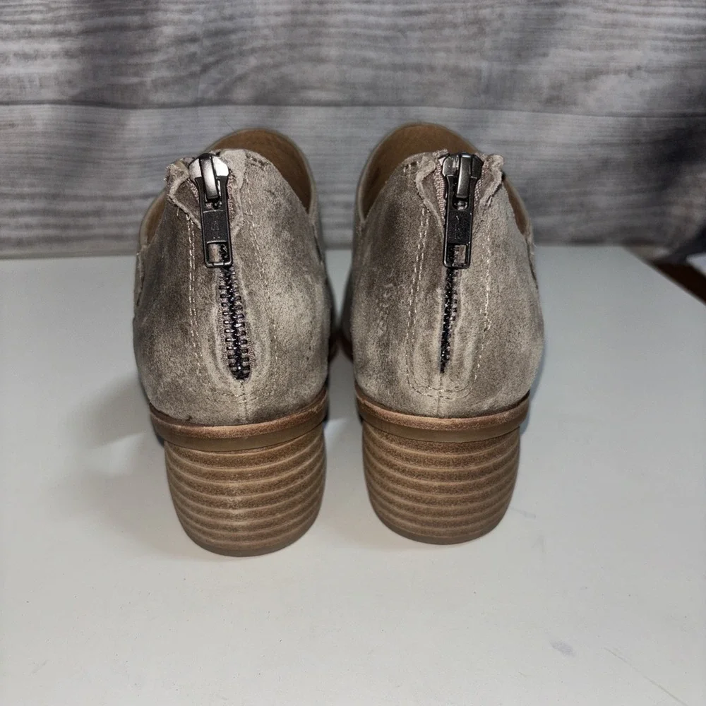 Sofft Women's 7.5 Carleigh Shootie Light‎ Gray/ Beige Greige